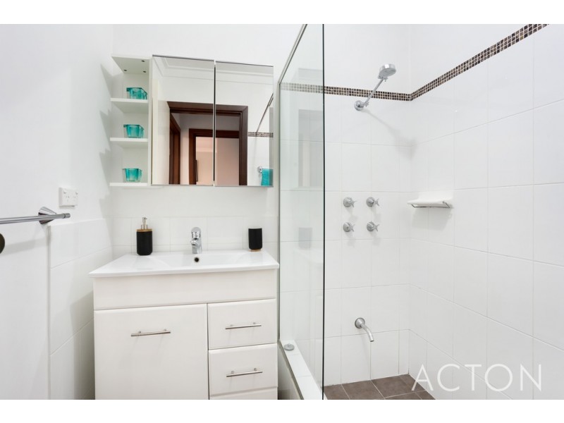 7/2 Adrian Street, Palmyra WA 6157