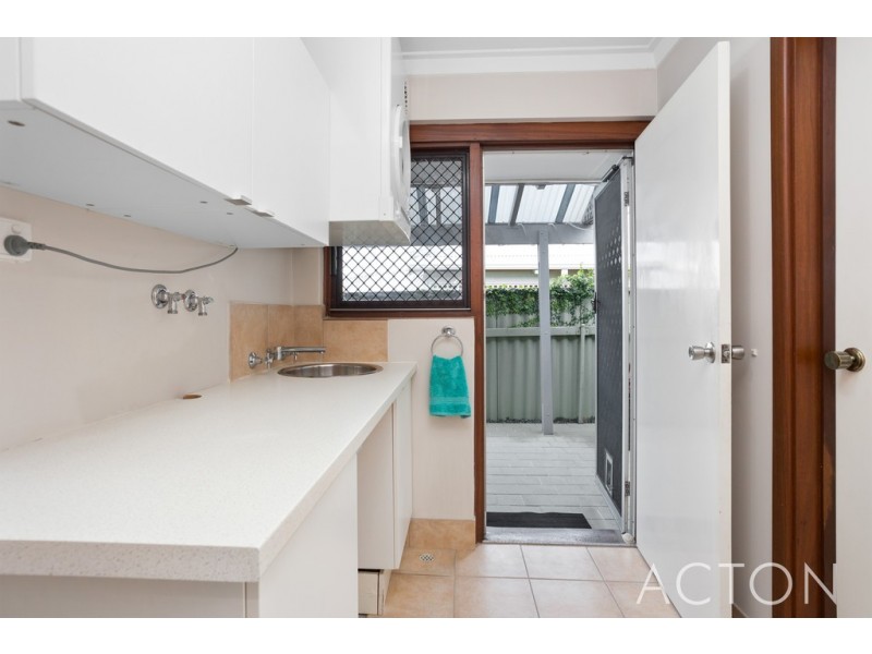 7/2 Adrian Street, Palmyra WA 6157