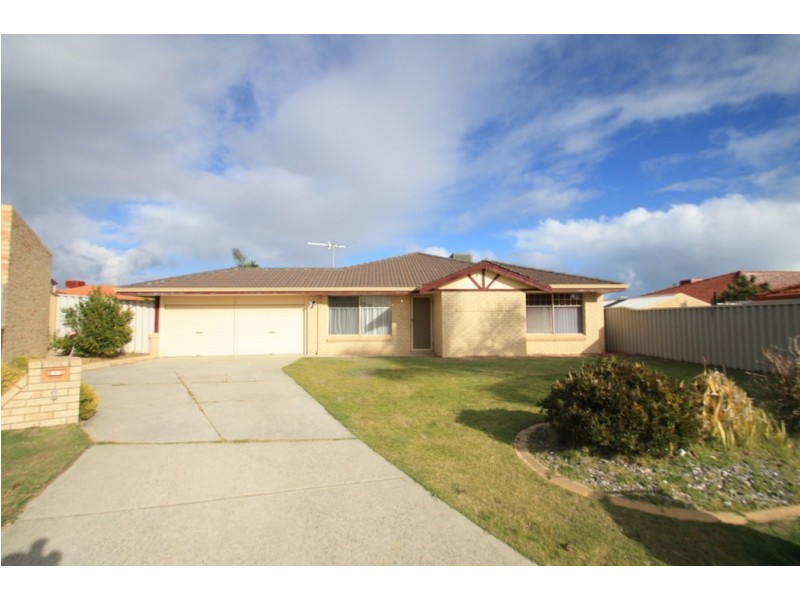 8 Garbin Place, Munster WA 6166
