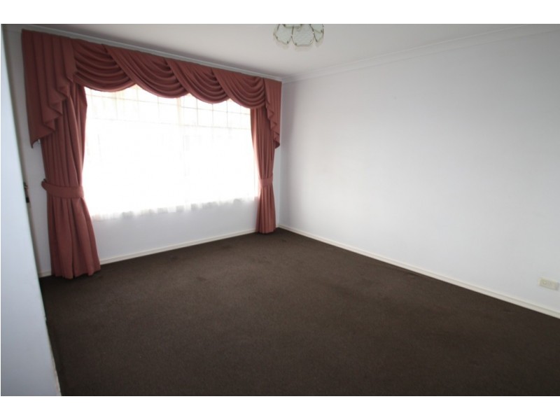 8 Garbin Place, Munster WA 6166