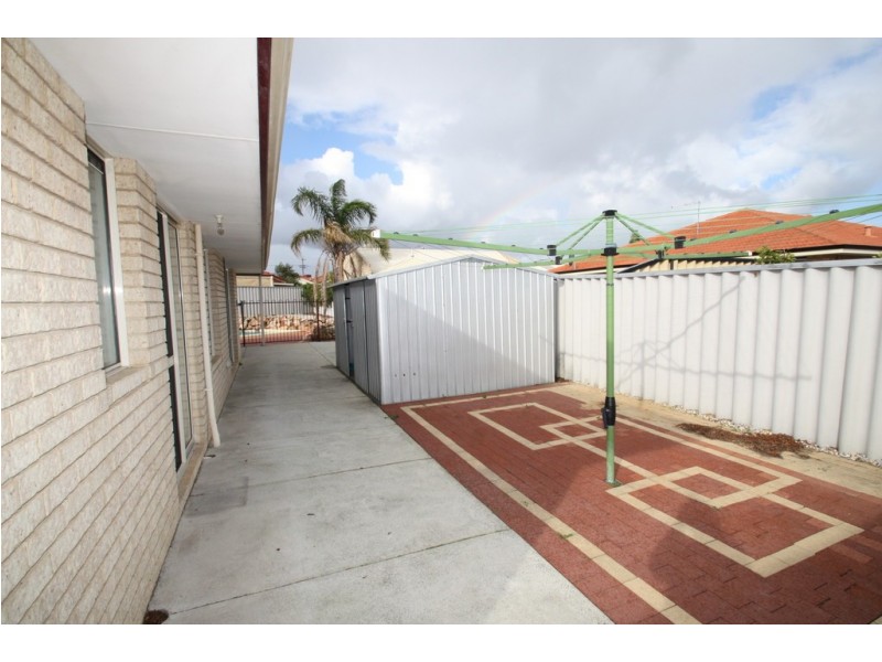8 Garbin Place, Munster WA 6166