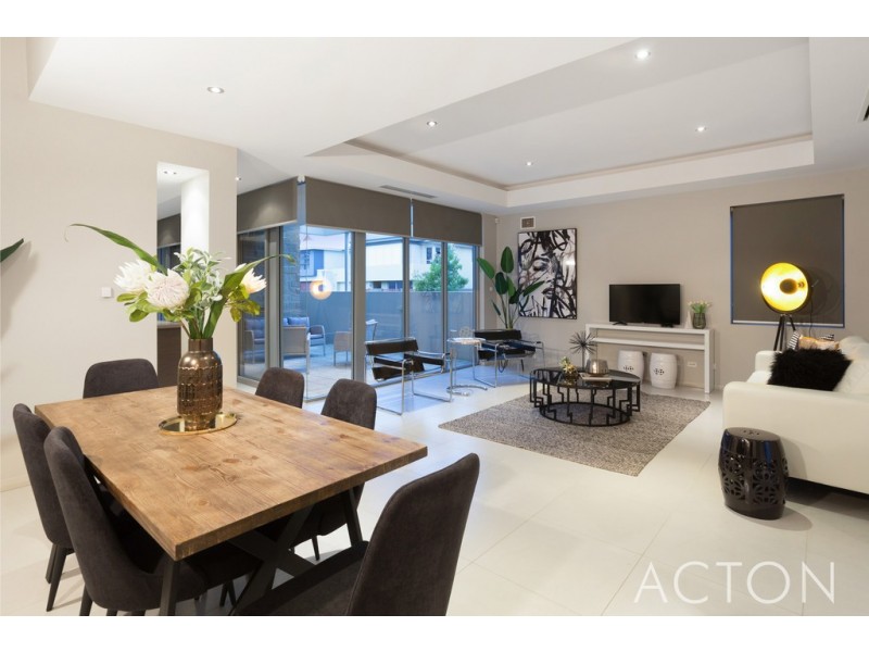 60 Breaksea Drive, North Coogee WA 6163