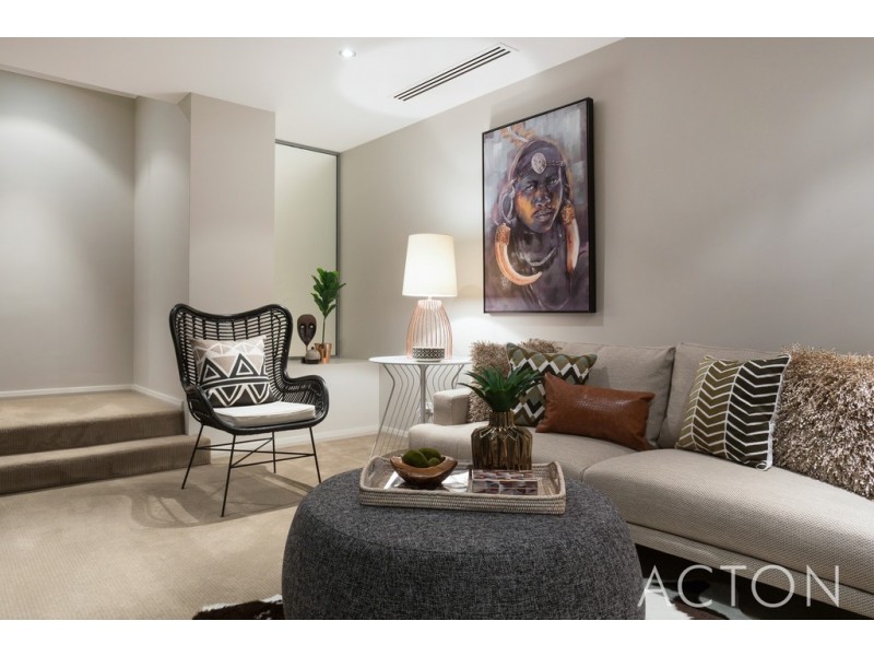 60 Breaksea Drive, North Coogee WA 6163