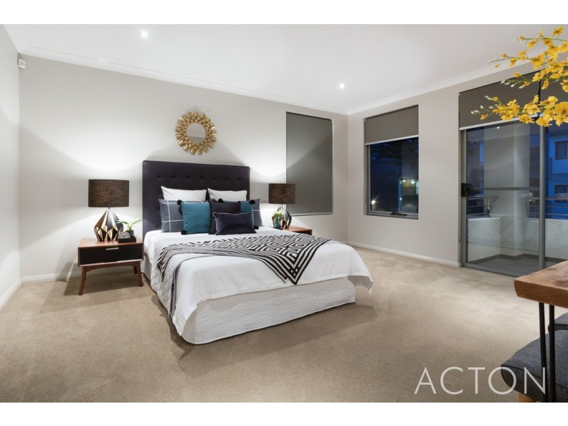 60 Breaksea Drive, North Coogee WA 6163