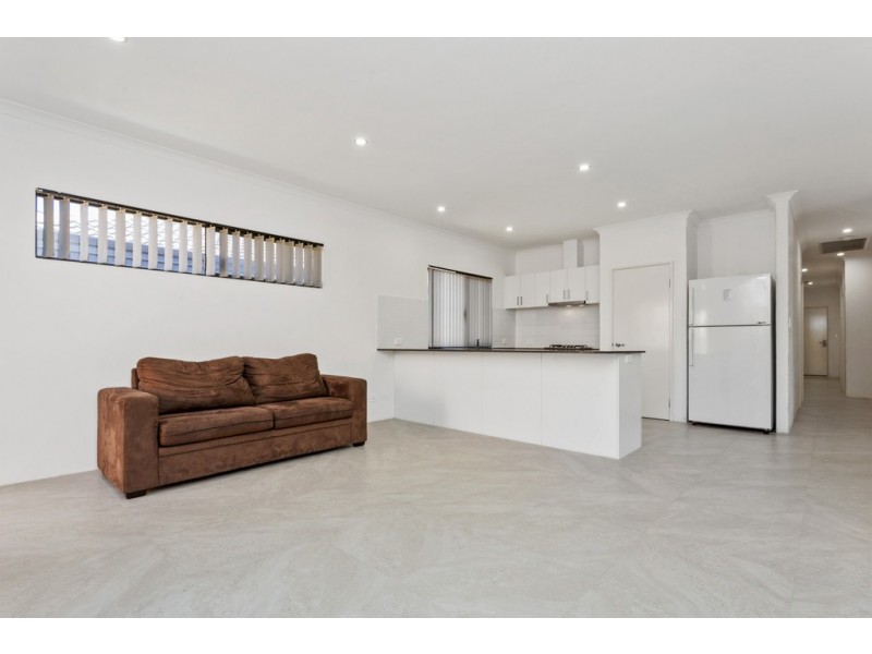 73 Bellingham Road, Hammond Park WA 6164