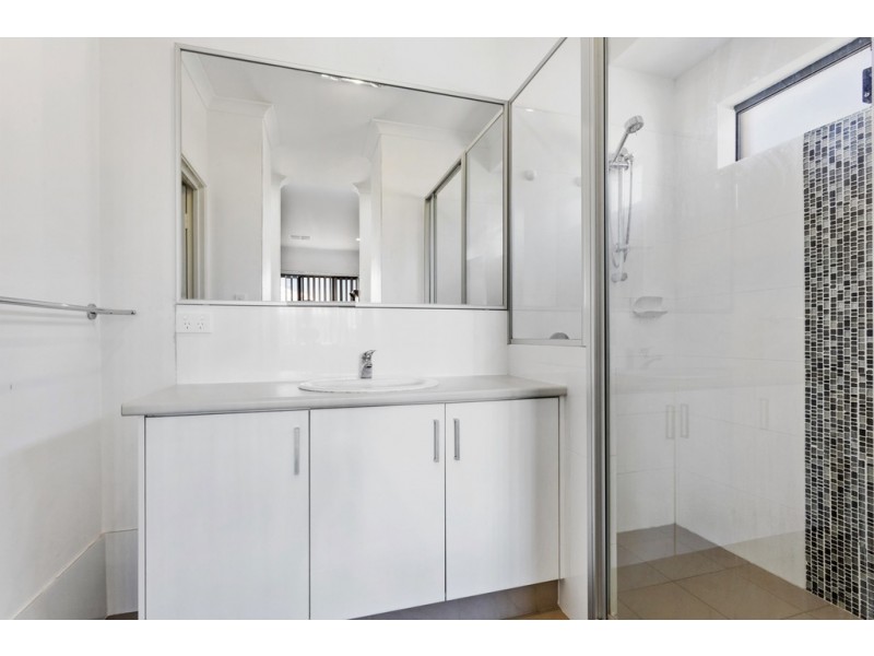 73 Bellingham Road, Hammond Park WA 6164