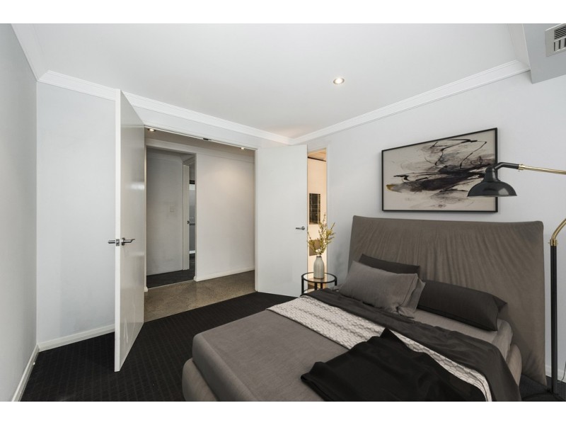 6 Mewstone Crescent, North Coogee WA 6163