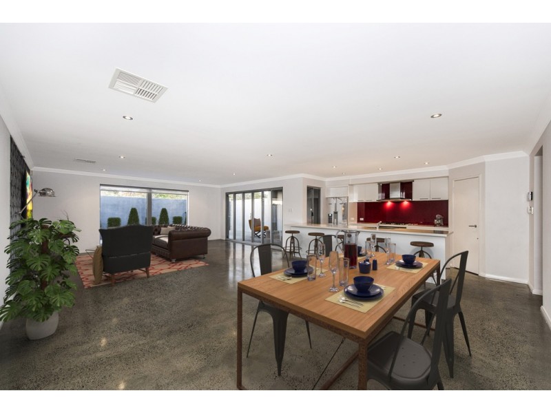 6 Mewstone Crescent, North Coogee WA 6163