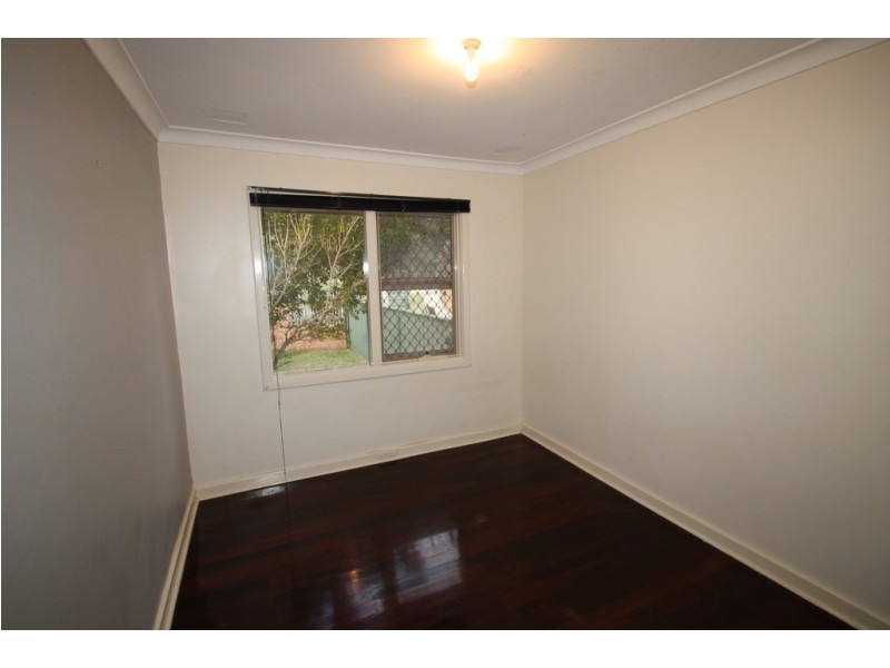 1 Hawkes Street, Coolbellup WA 6163