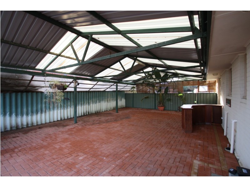 1 Hawkes Street, Coolbellup WA 6163