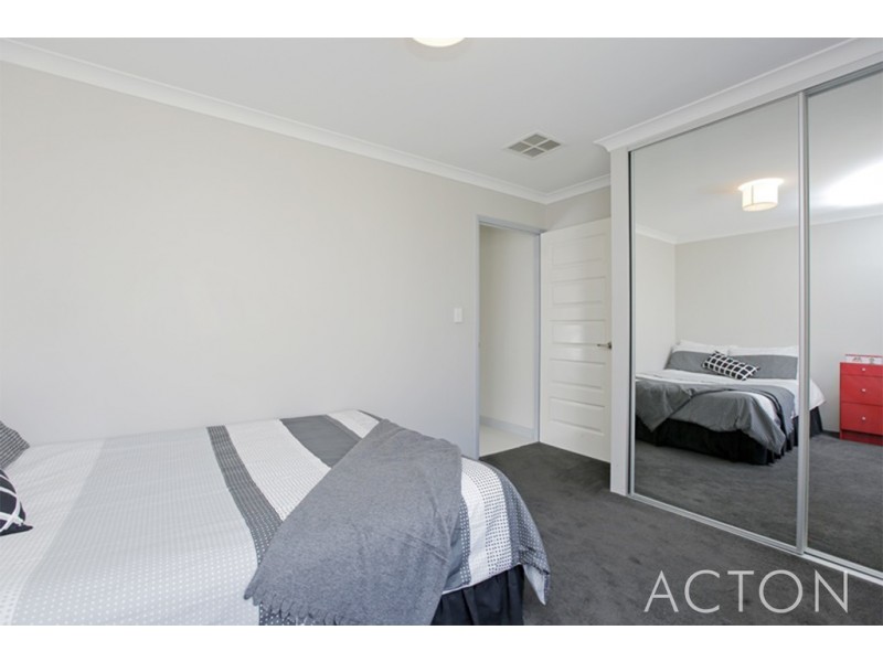 13 Kirk Close, Munster WA 6166