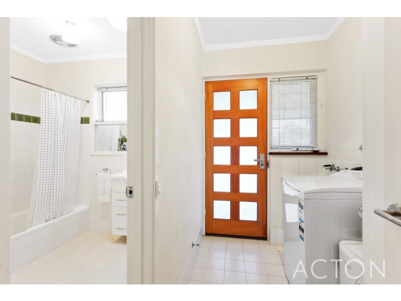 6B Glendower Way, Spearwood WA 6163