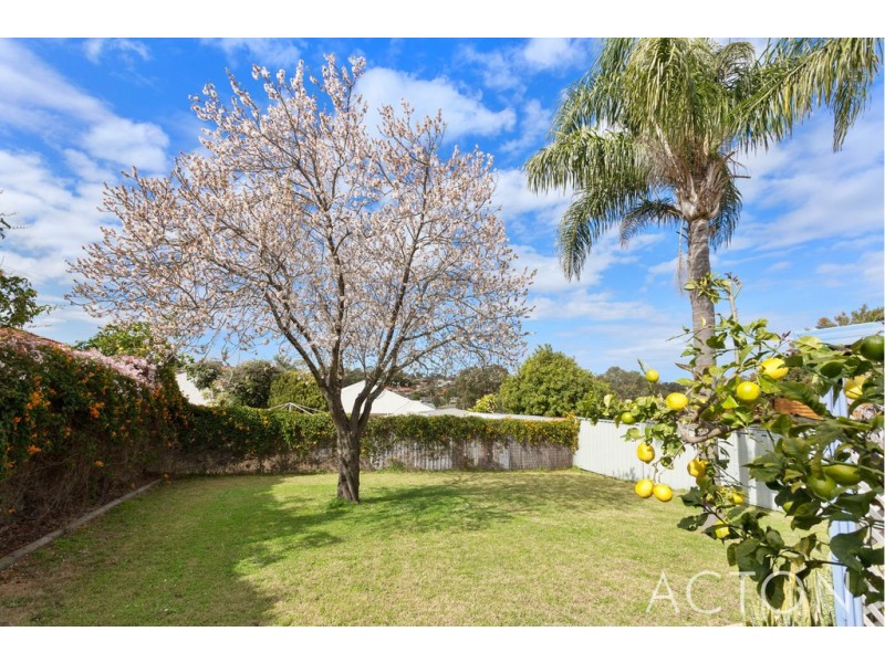 6B Glendower Way, Spearwood WA 6163