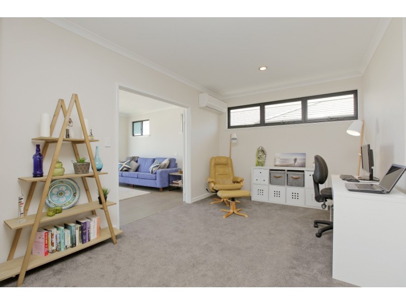 5 Podman Loop, North Coogee WA 6163