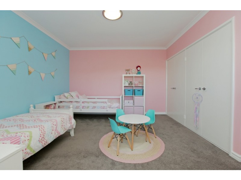 5 Podman Loop, North Coogee WA 6163