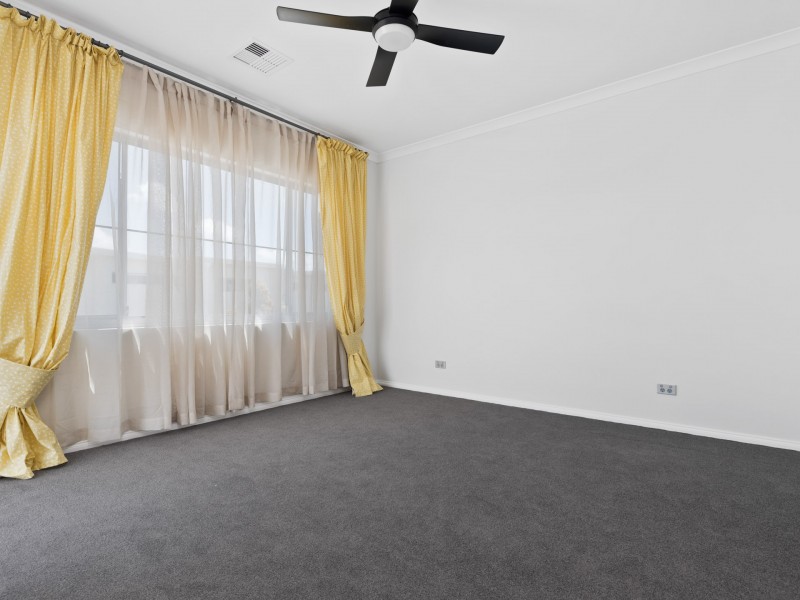 36 Lullworth Terrace, North Coogee WA 6163