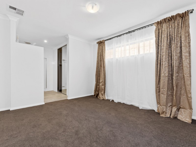 36 Lullworth Terrace, North Coogee WA 6163