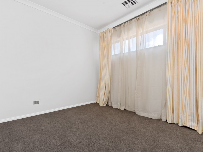 36 Lullworth Terrace, North Coogee WA 6163