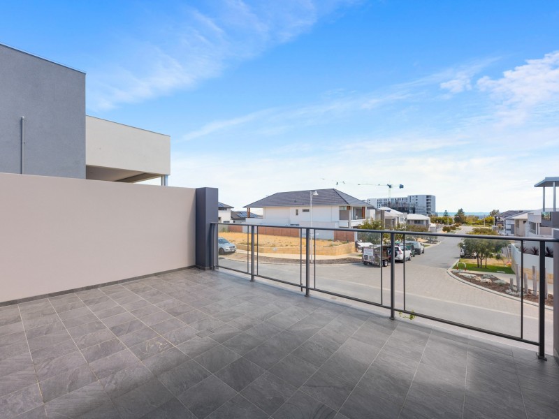 36 Lullworth Terrace, North Coogee WA 6163