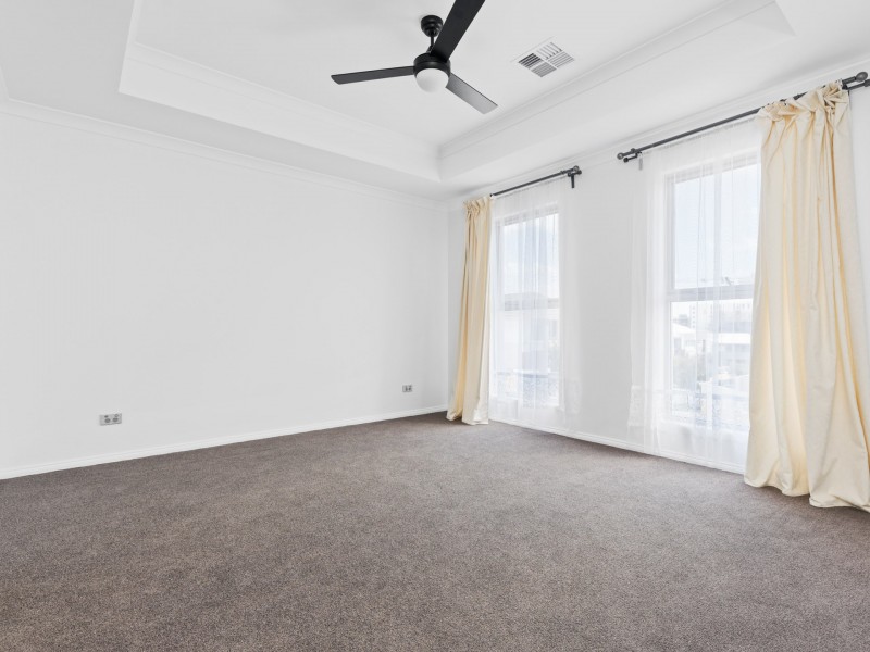 38 Lullworth Terrace, North Coogee WA 6163