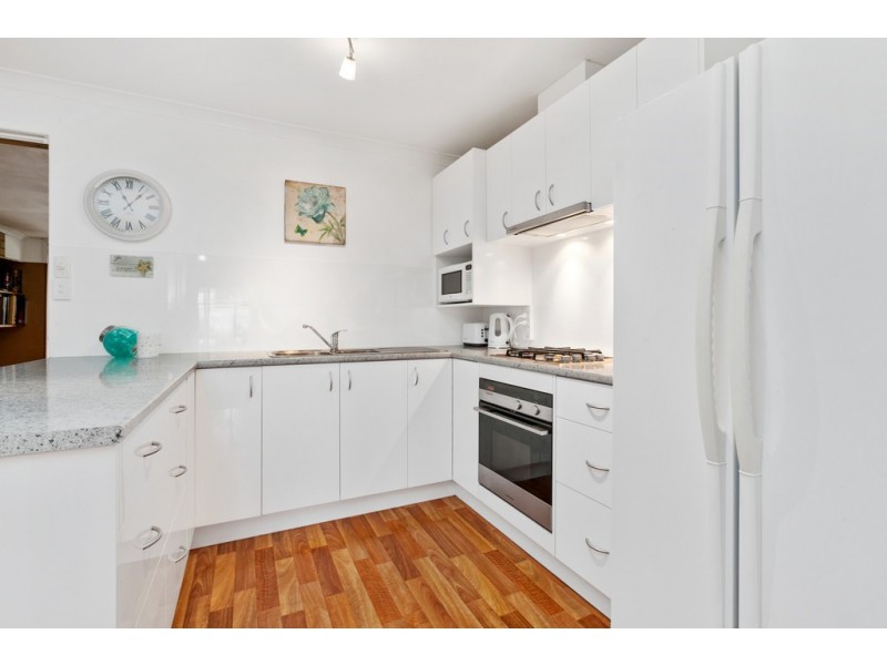 11 Chipper View, Parmelia WA 6167