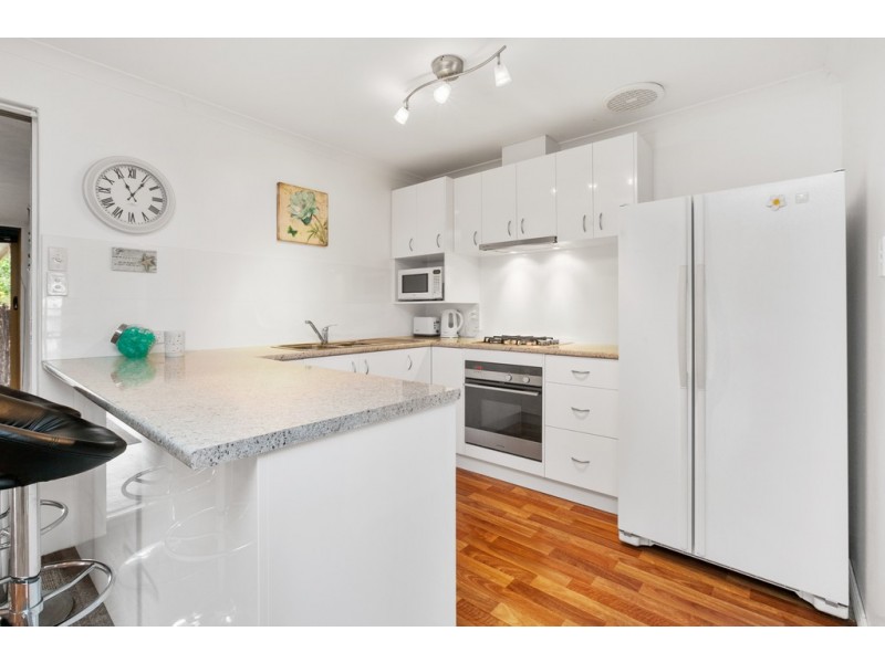 11 Chipper View, Parmelia WA 6167