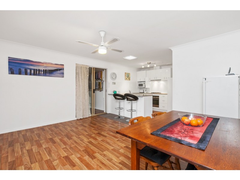 11 Chipper View, Parmelia WA 6167