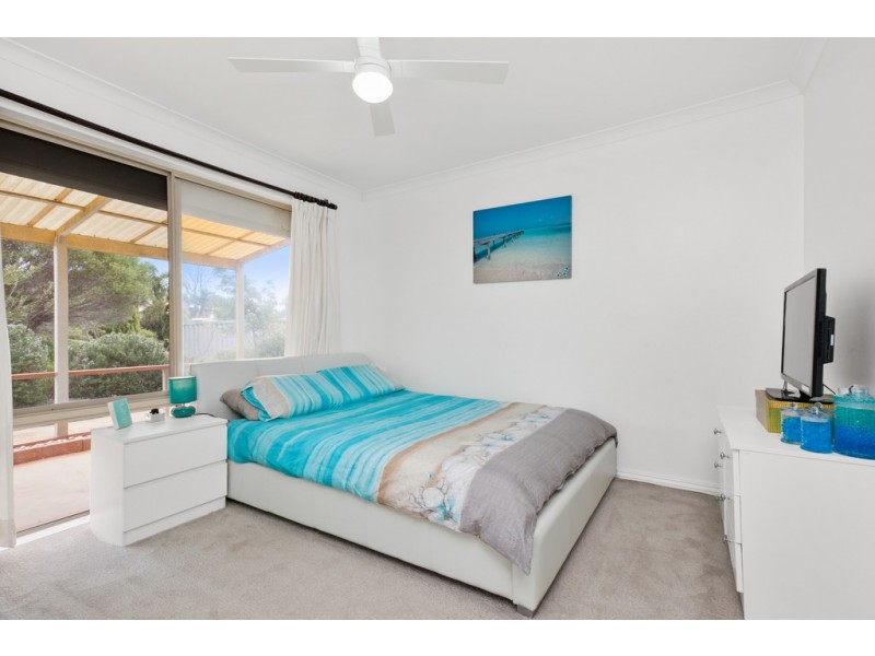11 Chipper View, Parmelia WA 6167