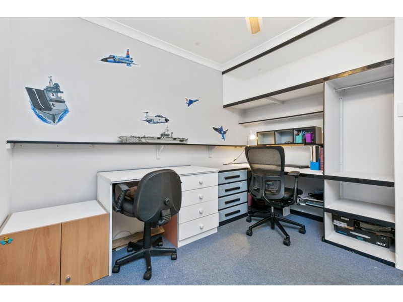 11 Chipper View, Parmelia WA 6167