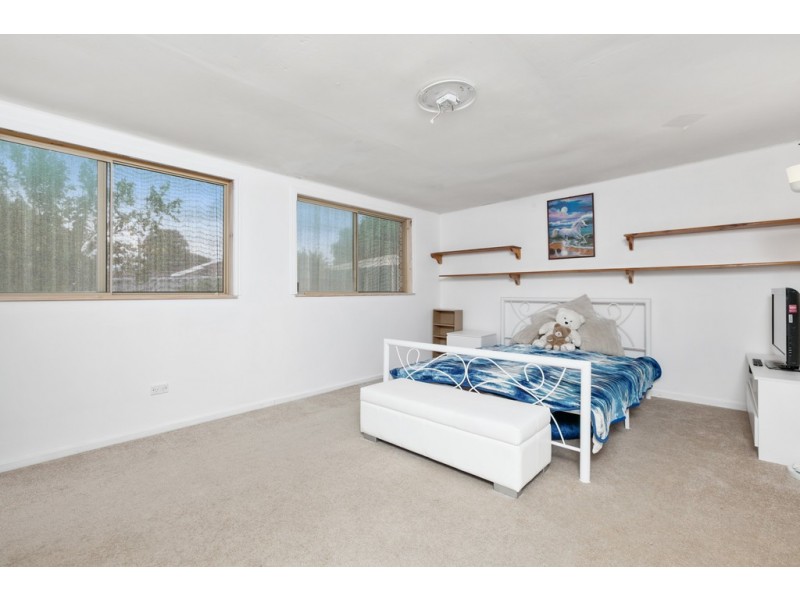 11 Chipper View, Parmelia WA 6167