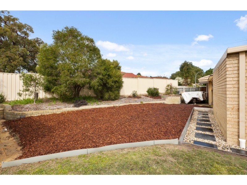 11 Chipper View, Parmelia WA 6167