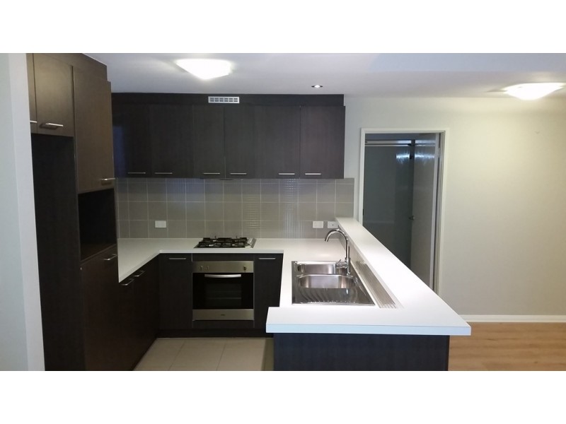 27/2 Stockton Bend, Cockburn Central WA 6164