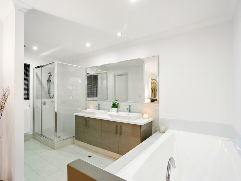 9 Podman Loop, North Coogee WA 6163