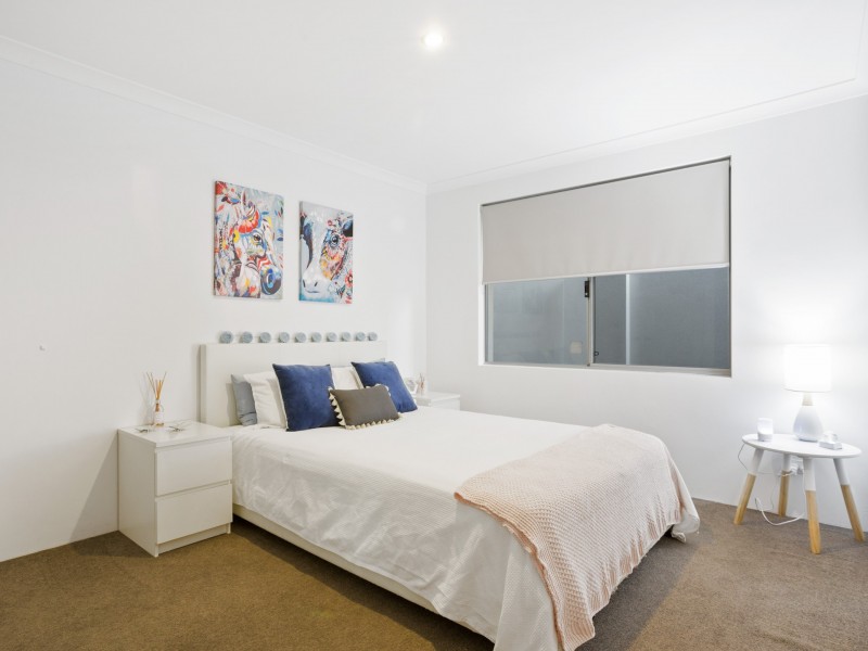 9 Podman Loop, North Coogee WA 6163