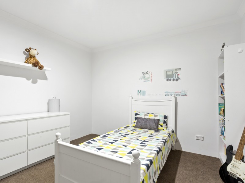 9 Podman Loop, North Coogee WA 6163