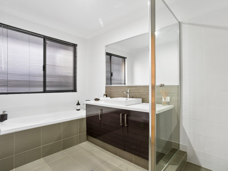 9 Podman Loop, North Coogee WA 6163