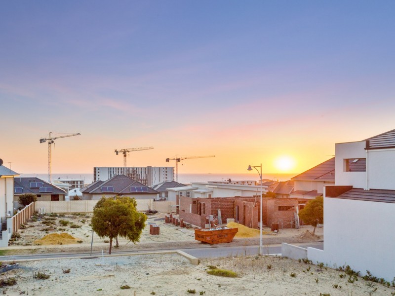 9 Podman Loop, North Coogee WA 6163