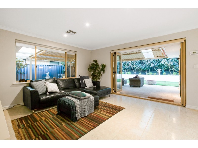 2 Carrello Circuit, Coogee WA 6166