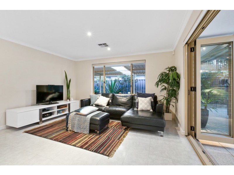 2 Carrello Circuit, Coogee WA 6166