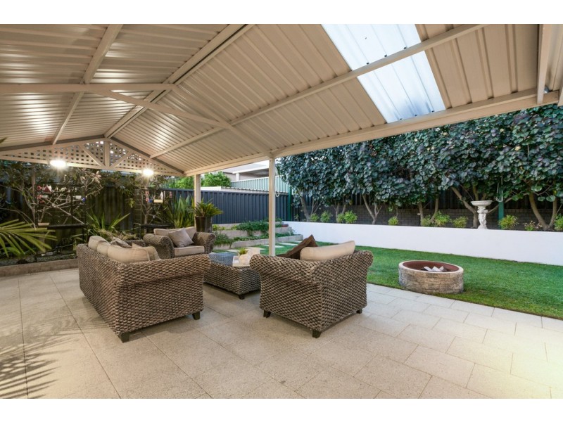 2 Carrello Circuit, Coogee WA 6166