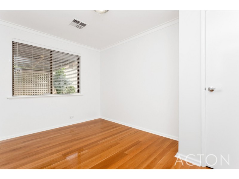 10 Browning Way, Munster WA 6166