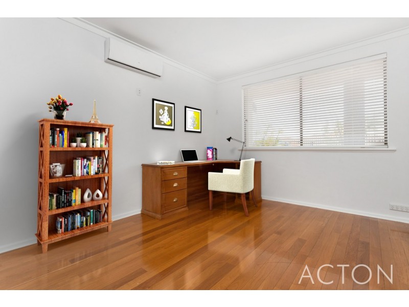 10 Browning Way, Munster WA 6166