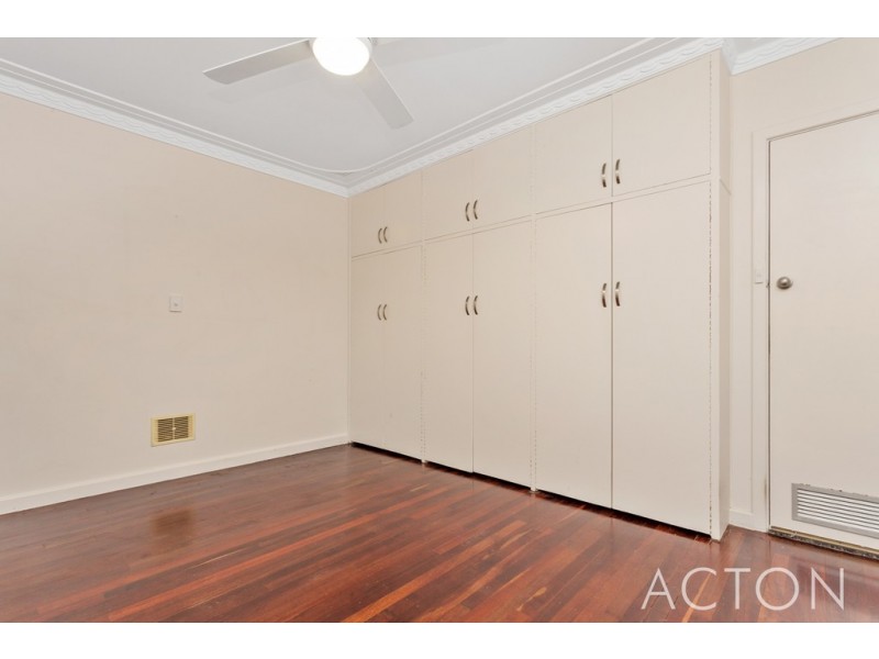 15 Lorraine Place, Hamilton Hill WA 6163