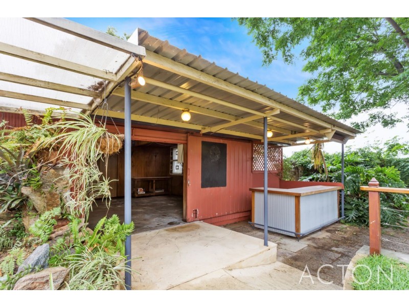 15 Lorraine Place, Hamilton Hill WA 6163