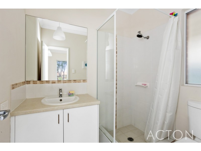 18 Student Loop, Coolbellup WA 6163