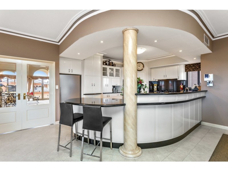 4 Charlotte View, Coogee WA 6166