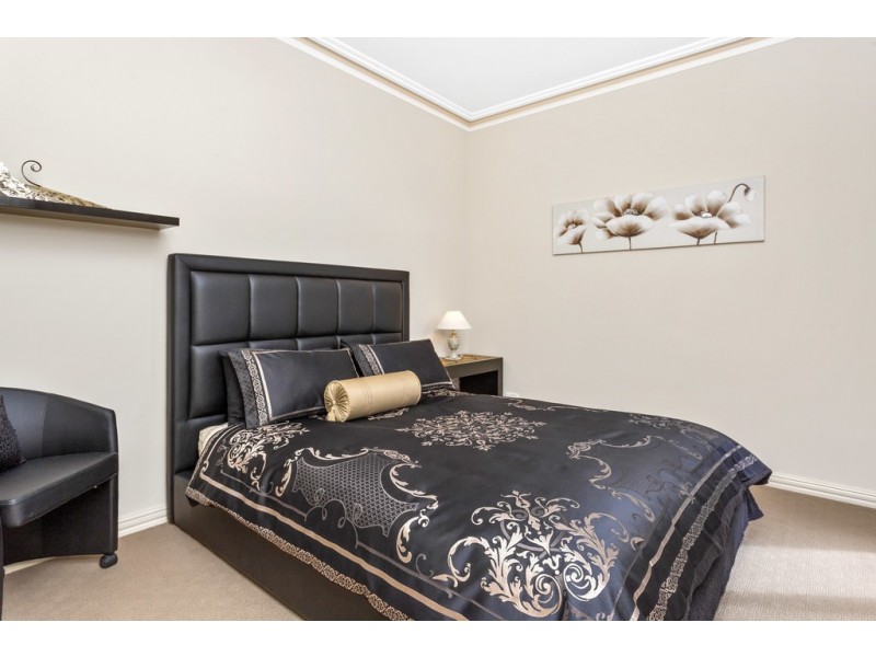 4 Charlotte View, Coogee WA 6166