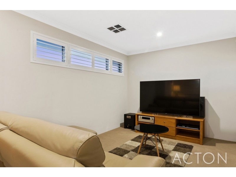 2/8 Socrates Parade, North Coogee WA 6163