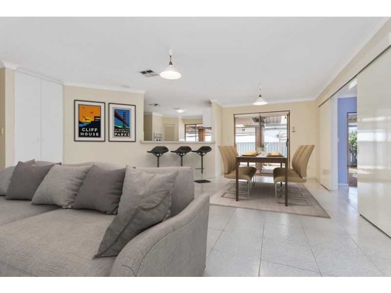 5 Nancy Way, Coogee WA 6166