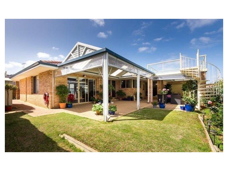 5 Nancy Way, Coogee WA 6166